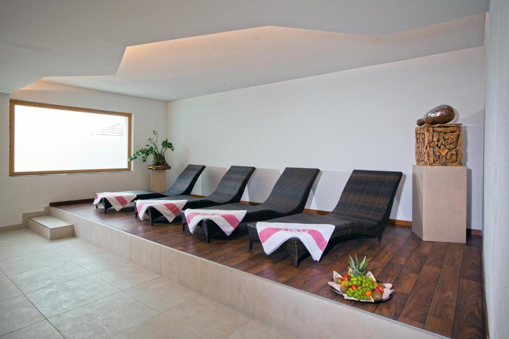 Hotel Lukas Фис Экстерьер фото