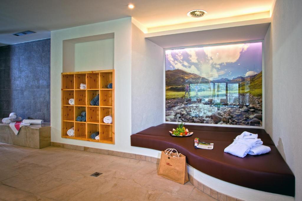 Hotel Lukas Фис Экстерьер фото