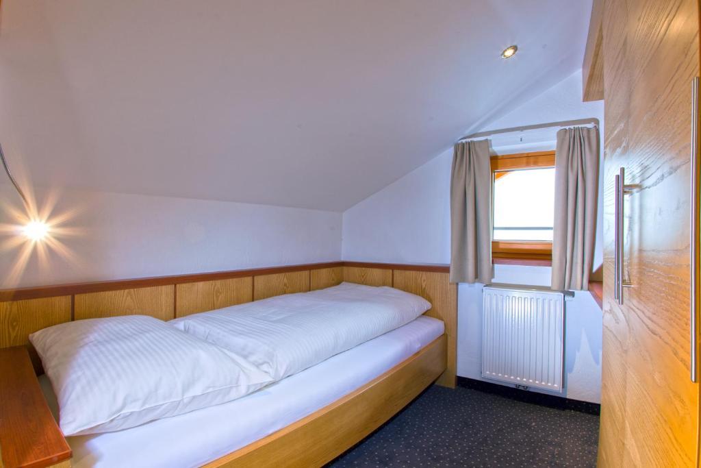 Hotel Lukas Фис Номер фото