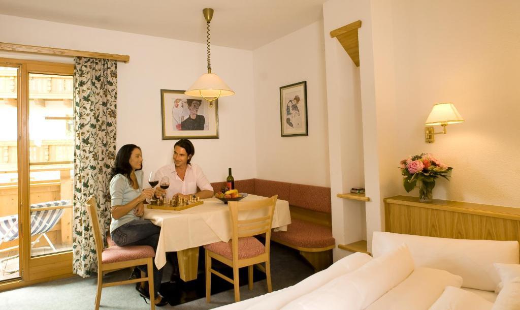Hotel Lukas Фис Экстерьер фото